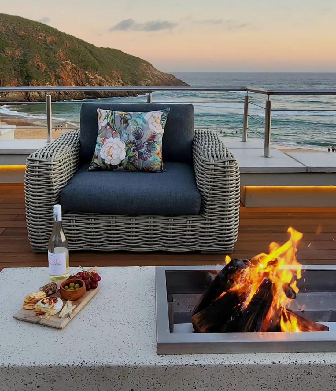 Waves Of Grace Seafront Villa Herolds Bay Exteriör bild