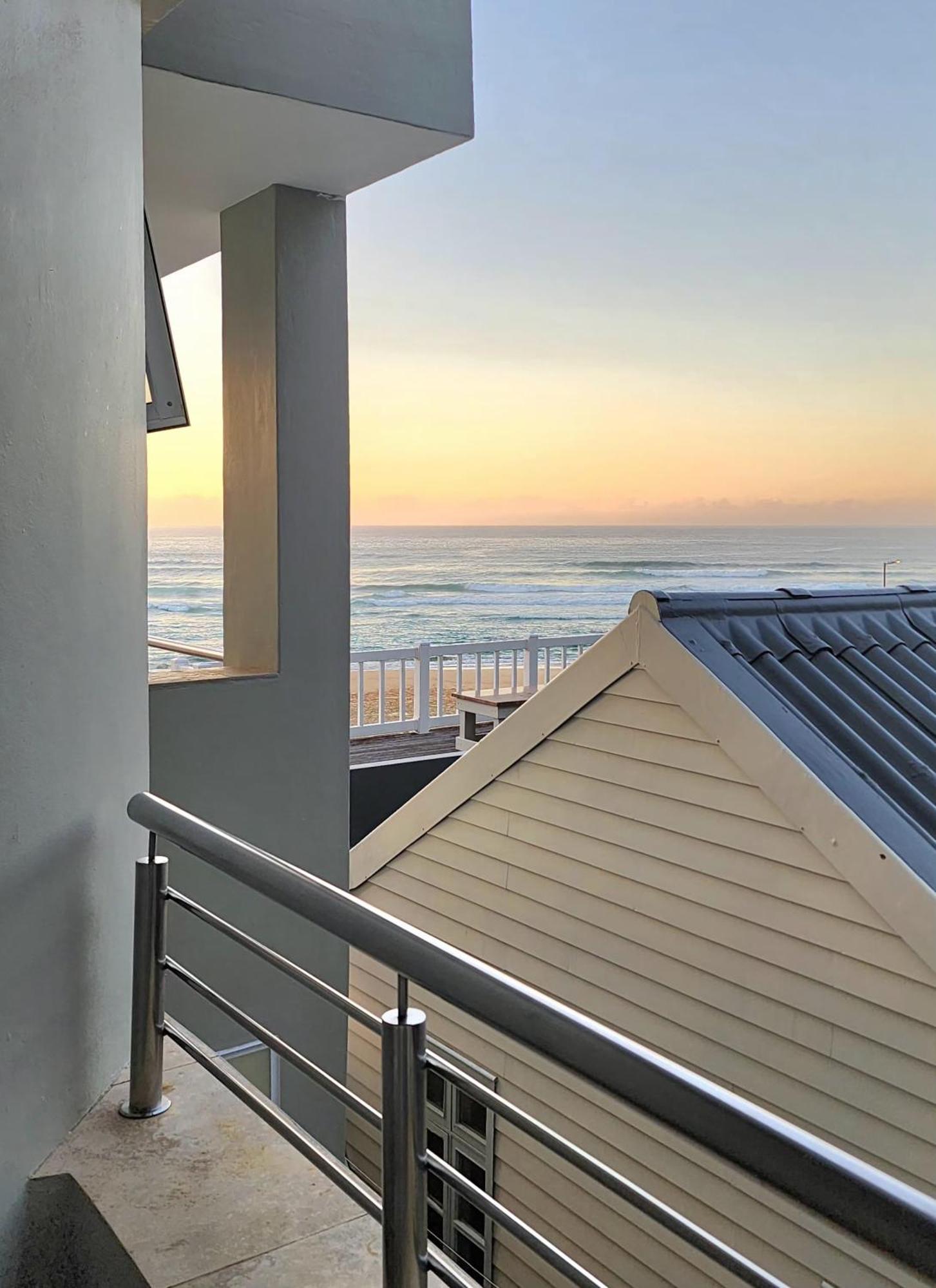 Waves Of Grace Seafront Villa Herolds Bay Exteriör bild